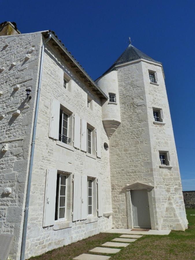 Bed and Breakfast Logis de Pierre Levée Bessines Exterior foto
