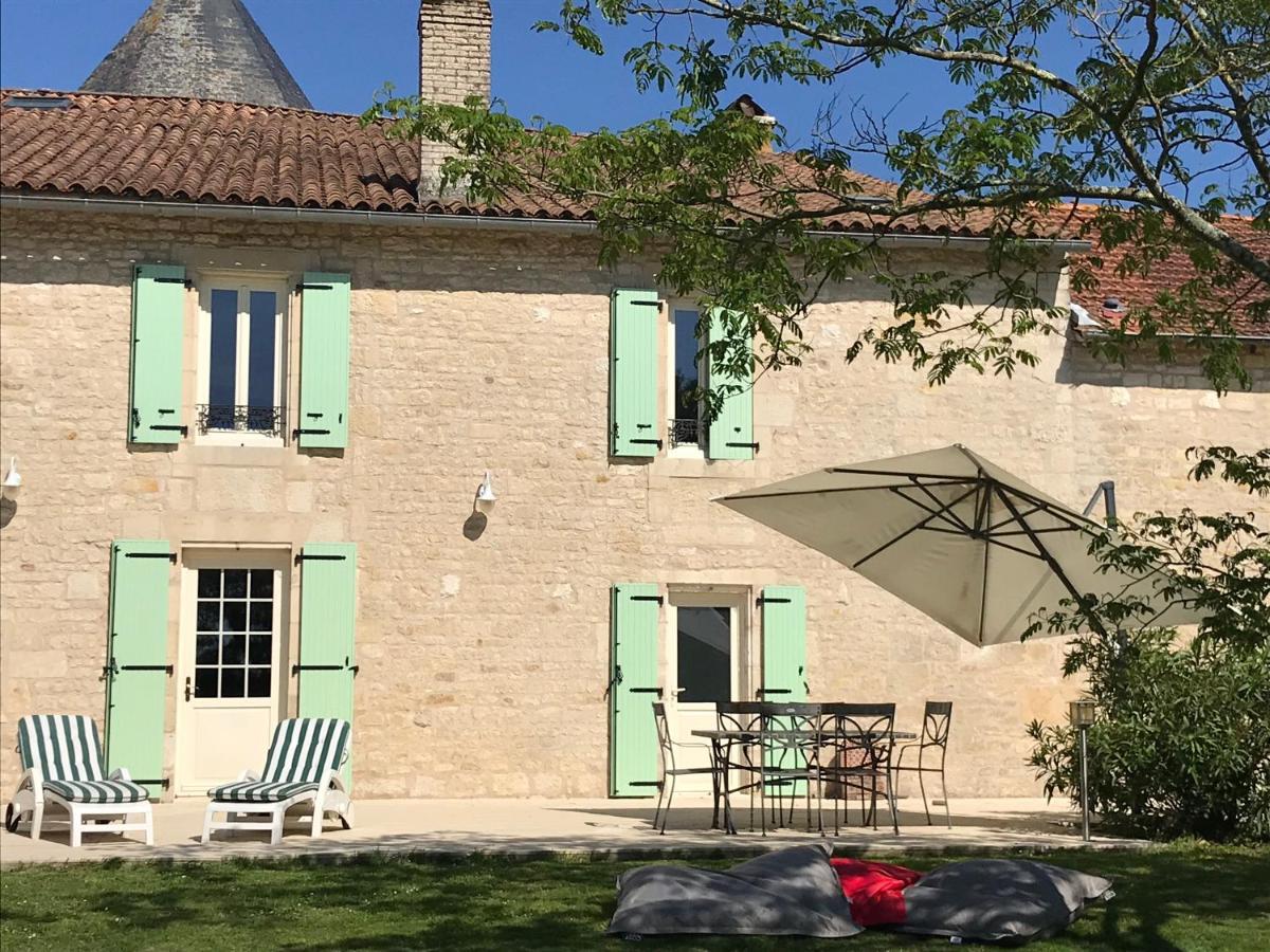 Bed and Breakfast Logis de Pierre Levée Bessines Exterior foto