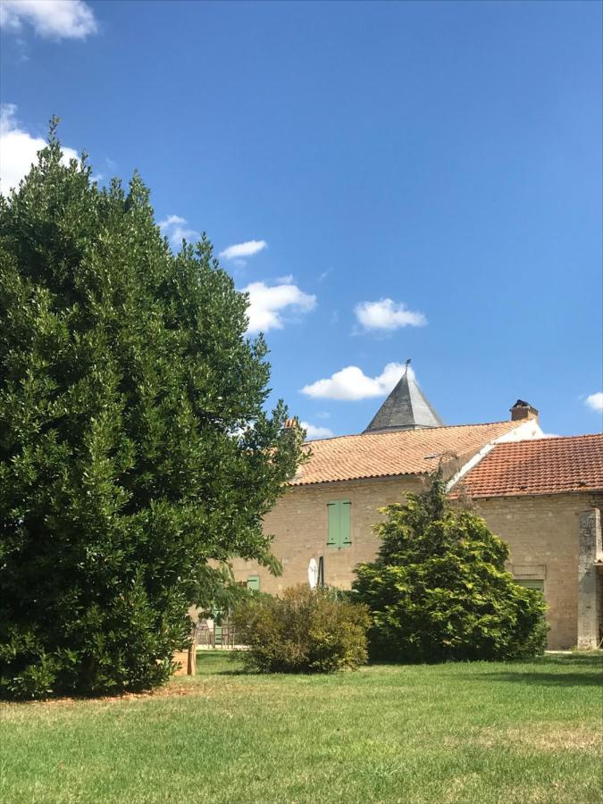 Bed and Breakfast Logis de Pierre Levée Bessines Exterior foto