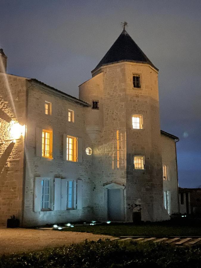 Bed and Breakfast Logis de Pierre Levée Bessines Exterior foto